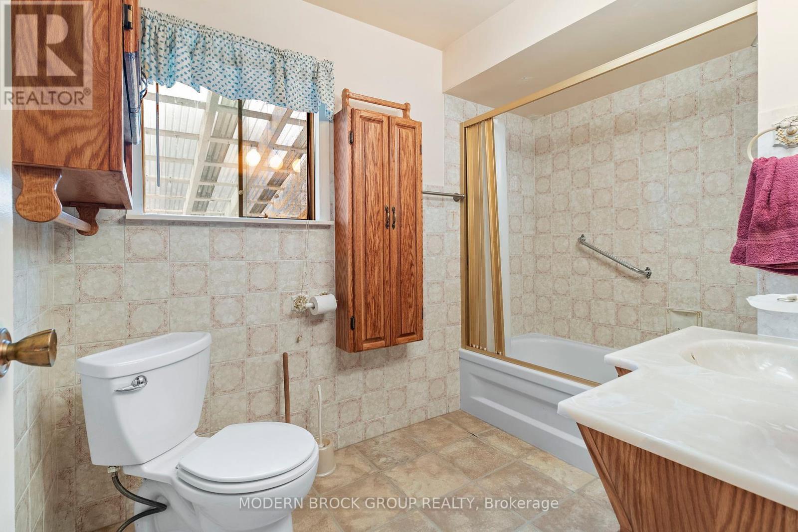 35 Broadway Avenue, Brockville, Ontario  K6V 1T9 - Photo 15 - X12386479