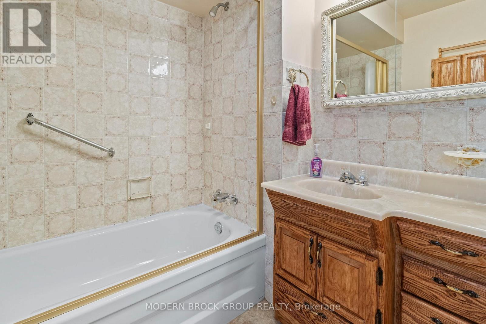 35 Broadway Avenue, Brockville, Ontario  K6V 1T9 - Photo 16 - X12386479