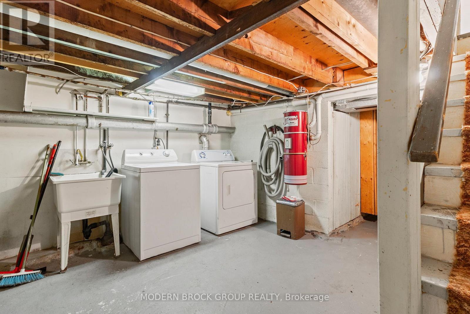 35 Broadway Avenue, Brockville, Ontario  K6V 1T9 - Photo 31 - X12386479