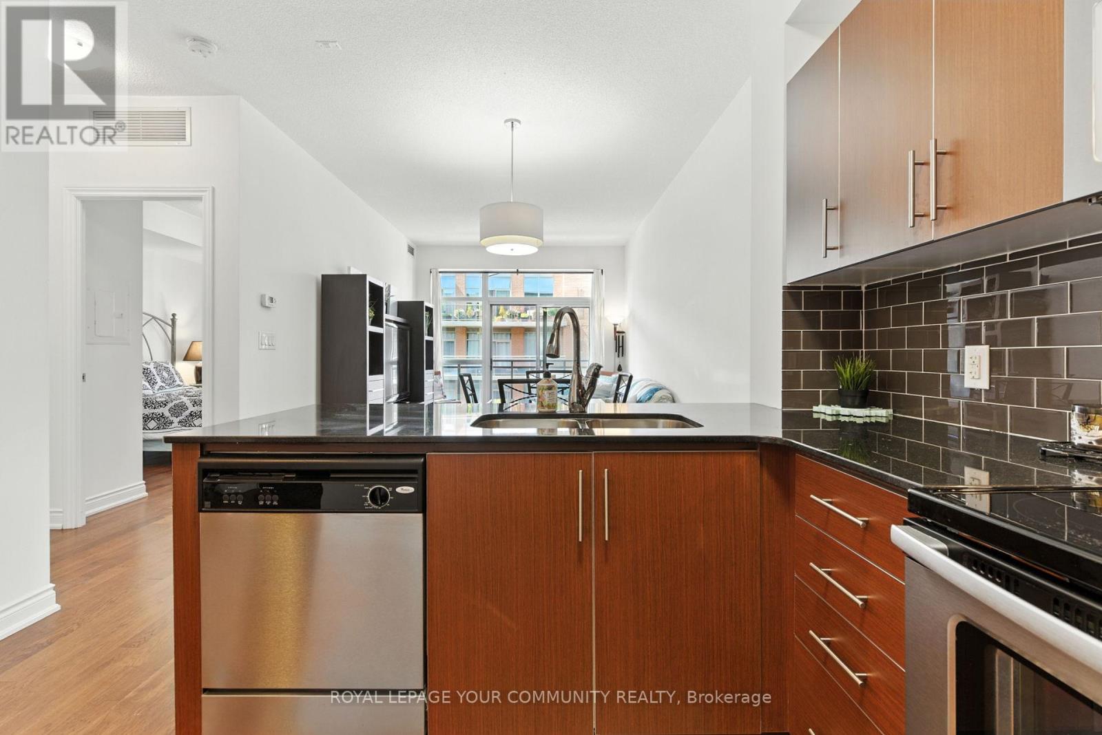540 - 281 Woodbridge Avenue, Vaughan, Ontario  L4L 0C6 - Photo 14 - N12386491
