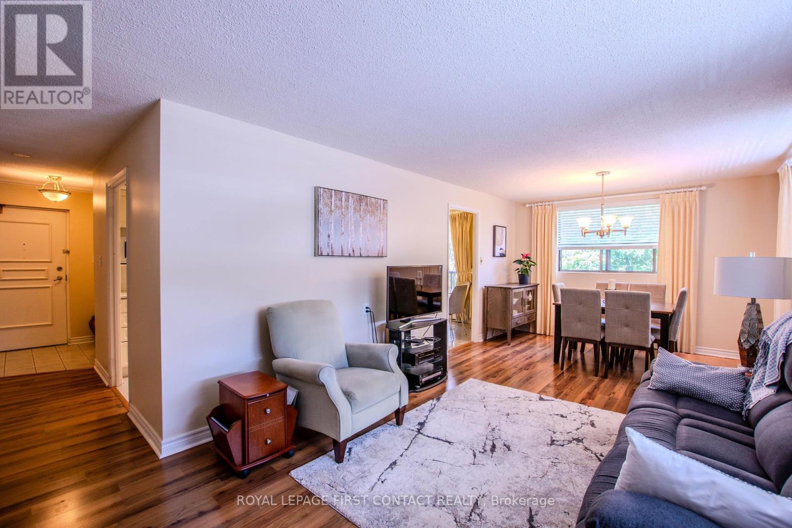 401 - 291 Blake Street, Barrie, Ontario  L4M 1K7 - Photo 14 - S12386494