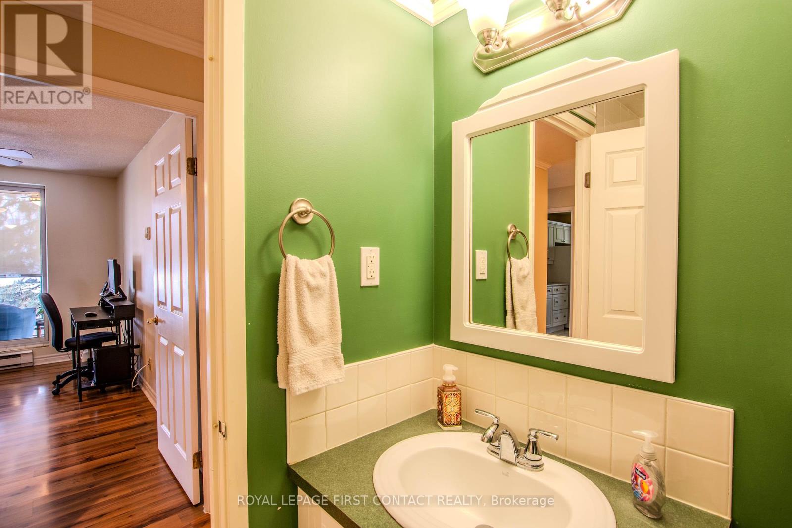 401 - 291 Blake Street, Barrie, Ontario  L4M 1K7 - Photo 29 - S12386494