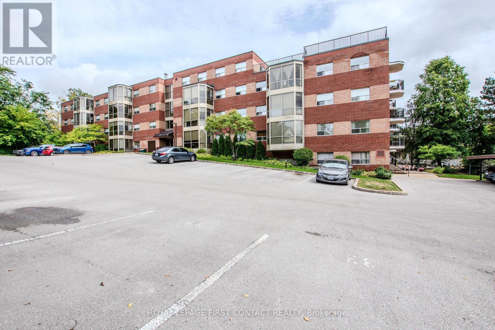 401 - 291 Blake Street, Barrie, Ontario  L4M 1K7 - Photo 3 - S12386494