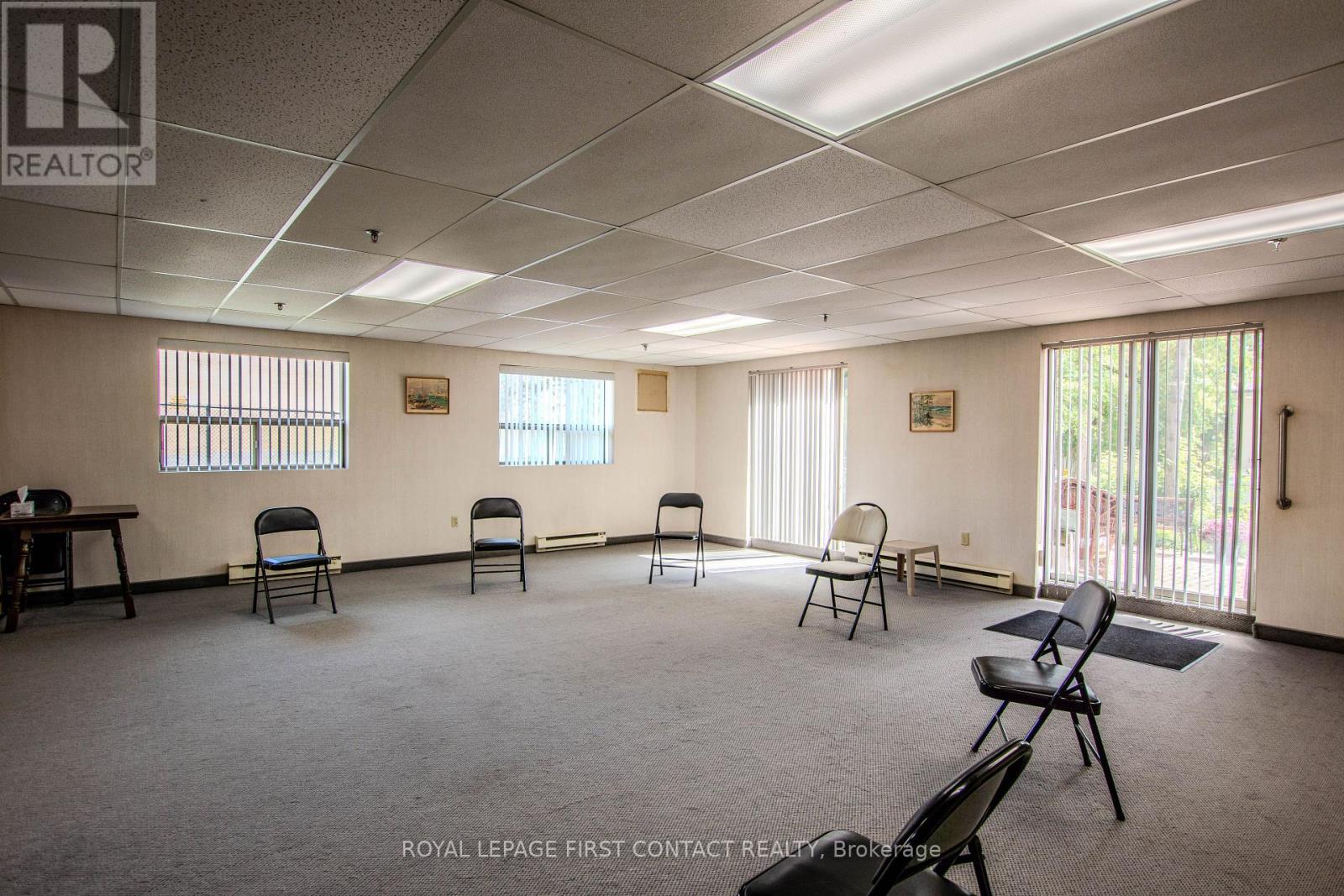 401 - 291 Blake Street, Barrie, Ontario  L4M 1K7 - Photo 34 - S12386494