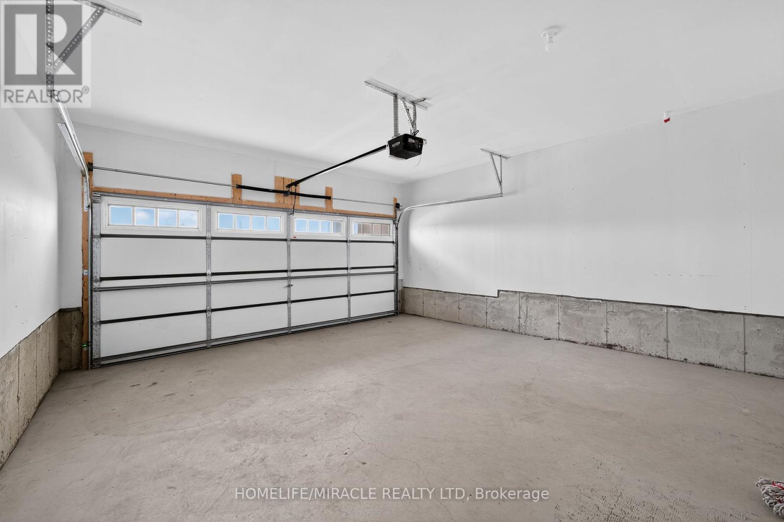 11 Phoenix Boulevard, Barrie, Ontario  L9S 2Z4 - Photo 29 - S12386495