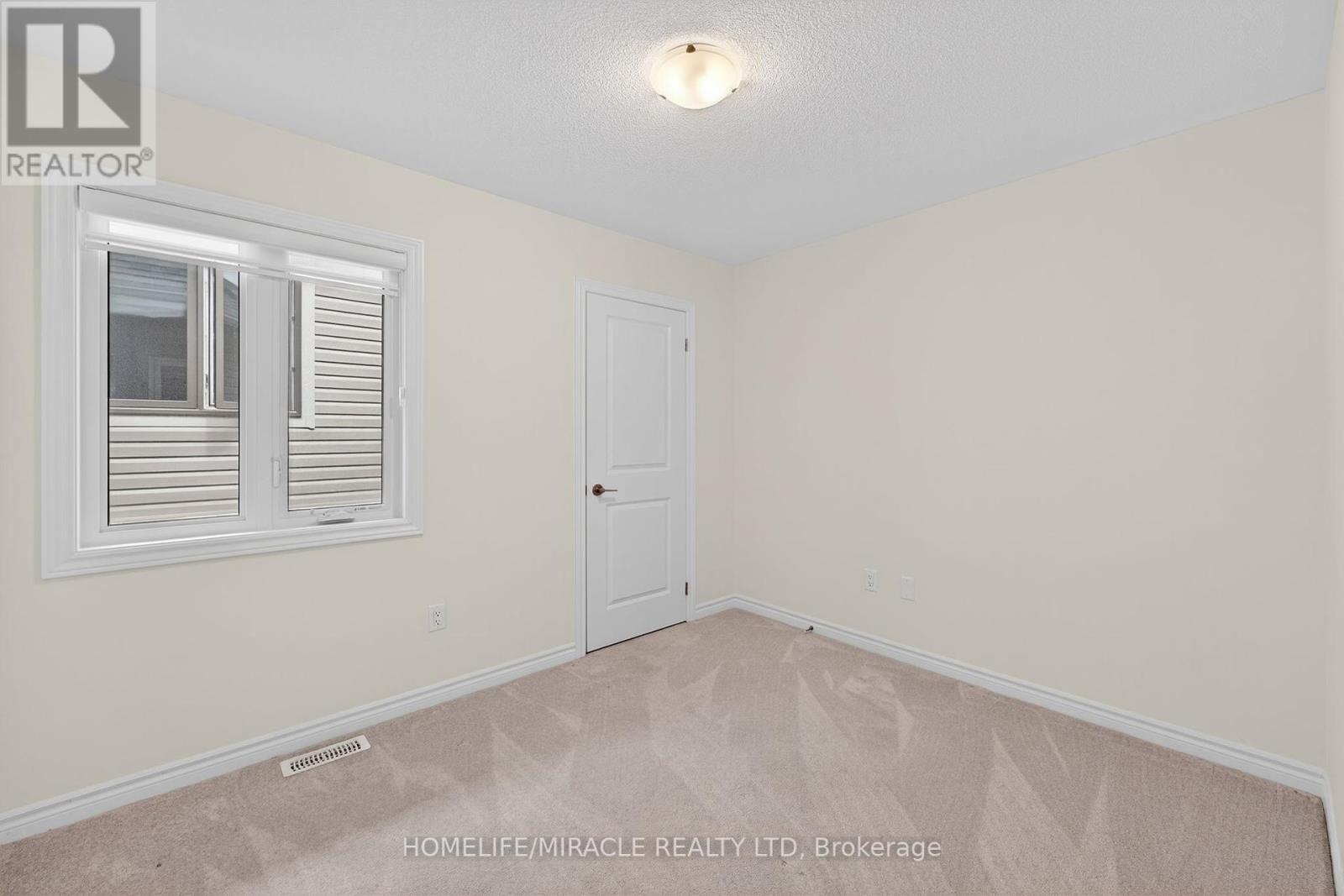 11 Phoenix Boulevard, Barrie, Ontario  L9S 2Z4 - Photo 36 - S12386495