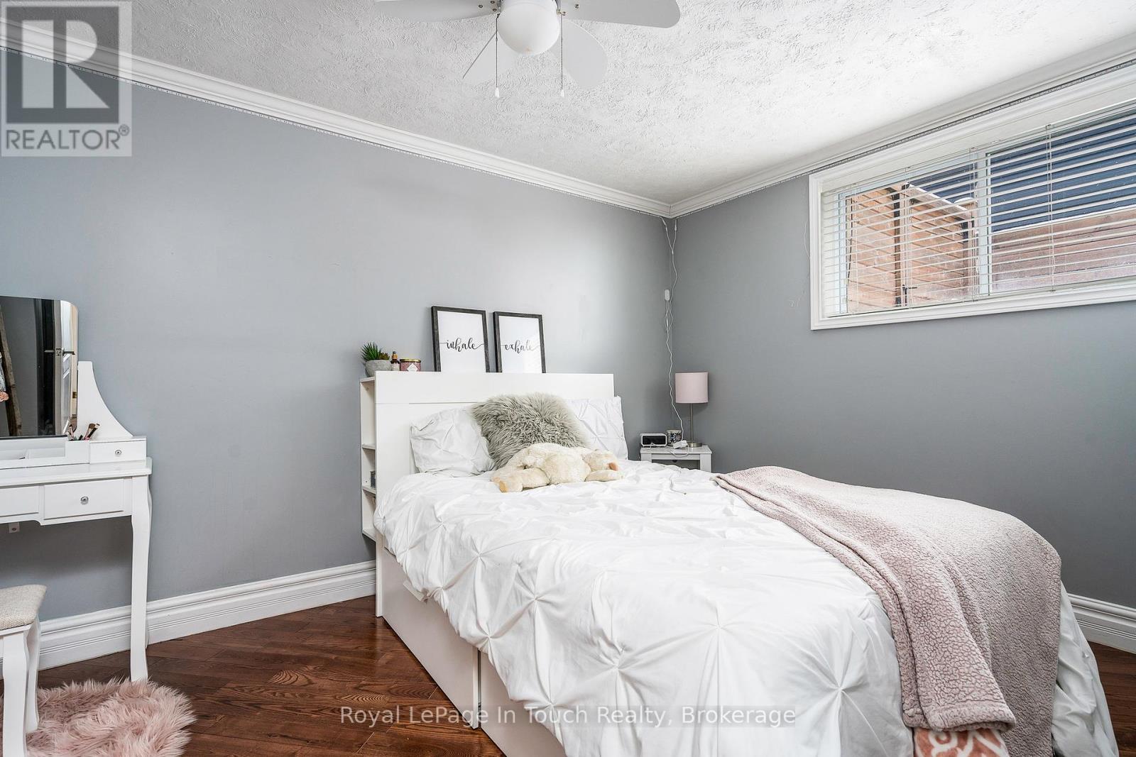 8 Tiny Beaches Road S, Tiny, Ontario  L0L 2J0 - Photo 21 - S12386530