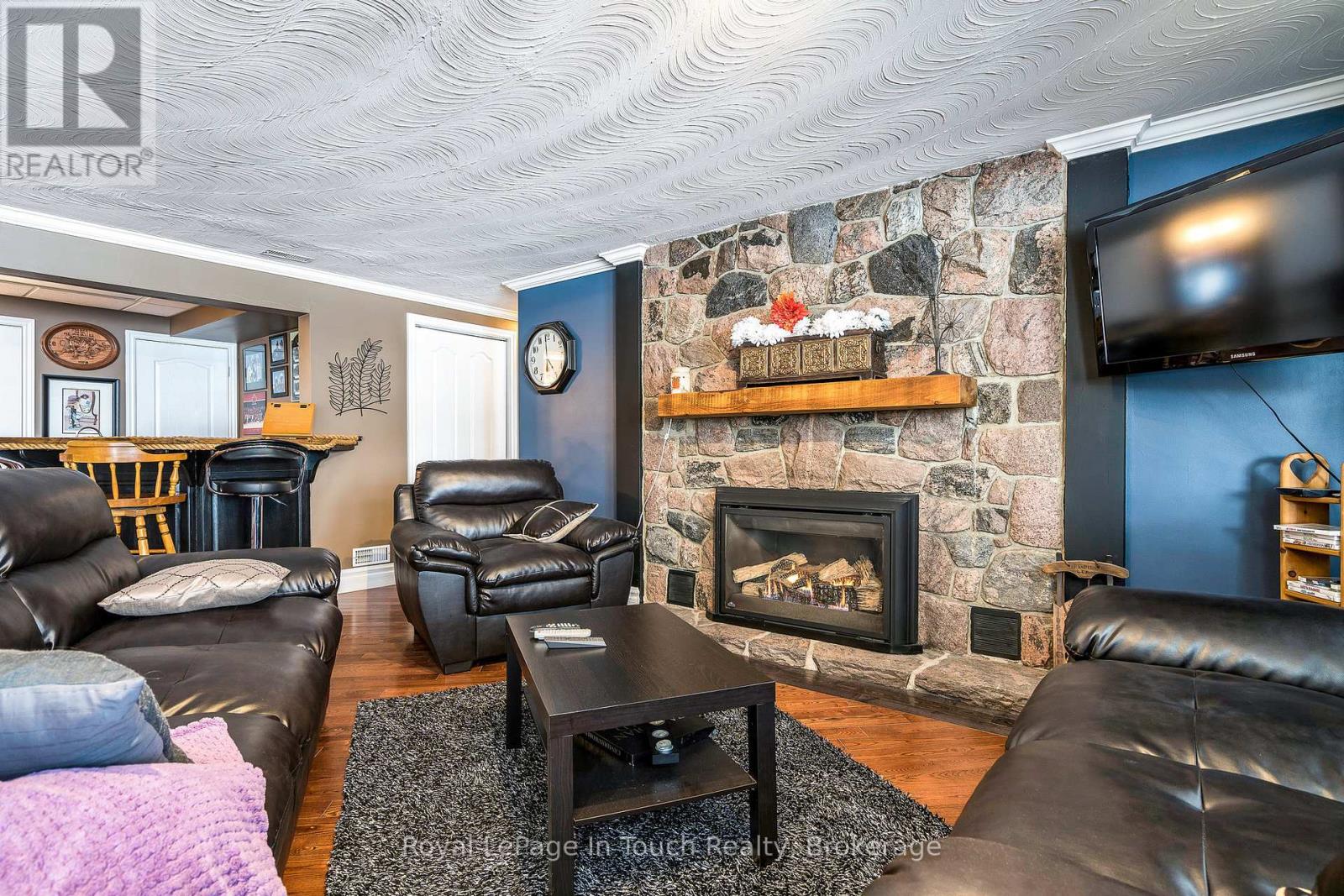 8 Tiny Beaches Road S, Tiny, Ontario  L0L 2J0 - Photo 27 - S12386530