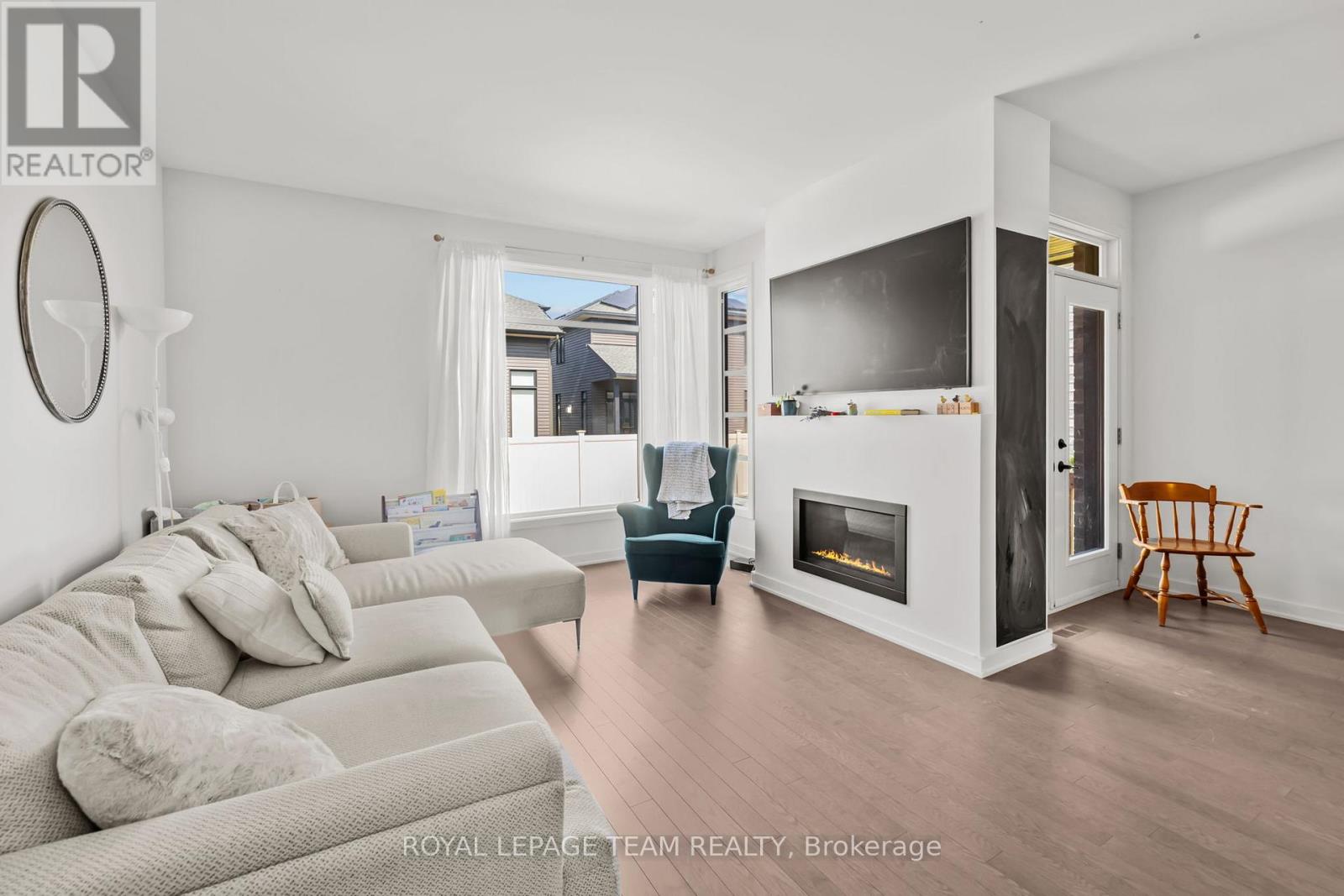978 Acoustic Way, Ottawa, Ontario  K4M 0R1 - Photo 4 - X12386537