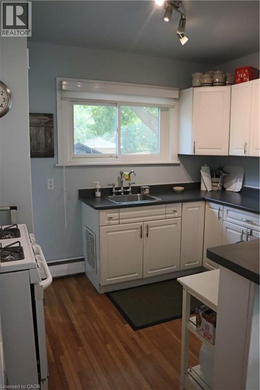 Photo 18 of 50 for 1177 York Street