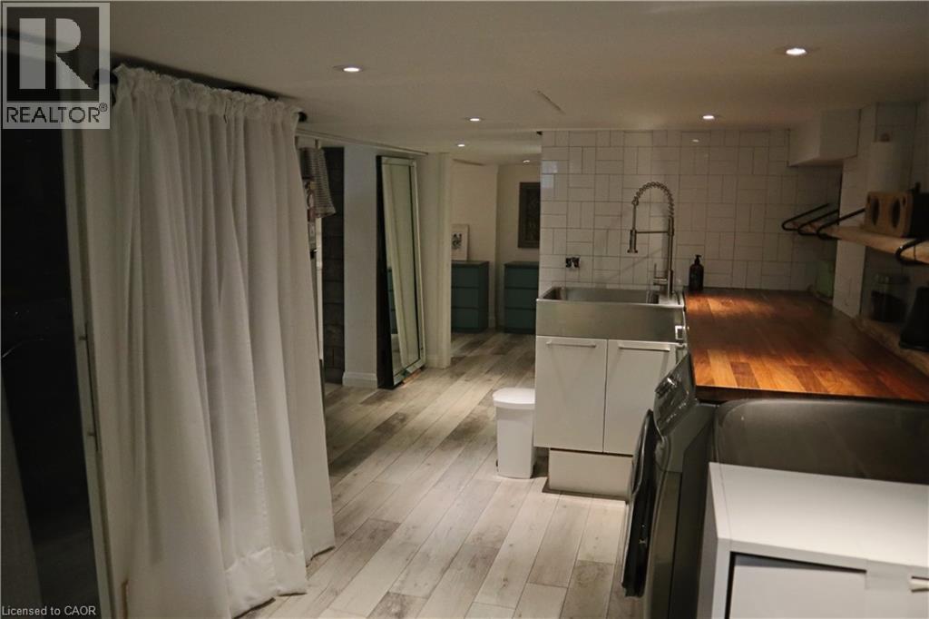 Photo 22 of 50 for 1177 York Street