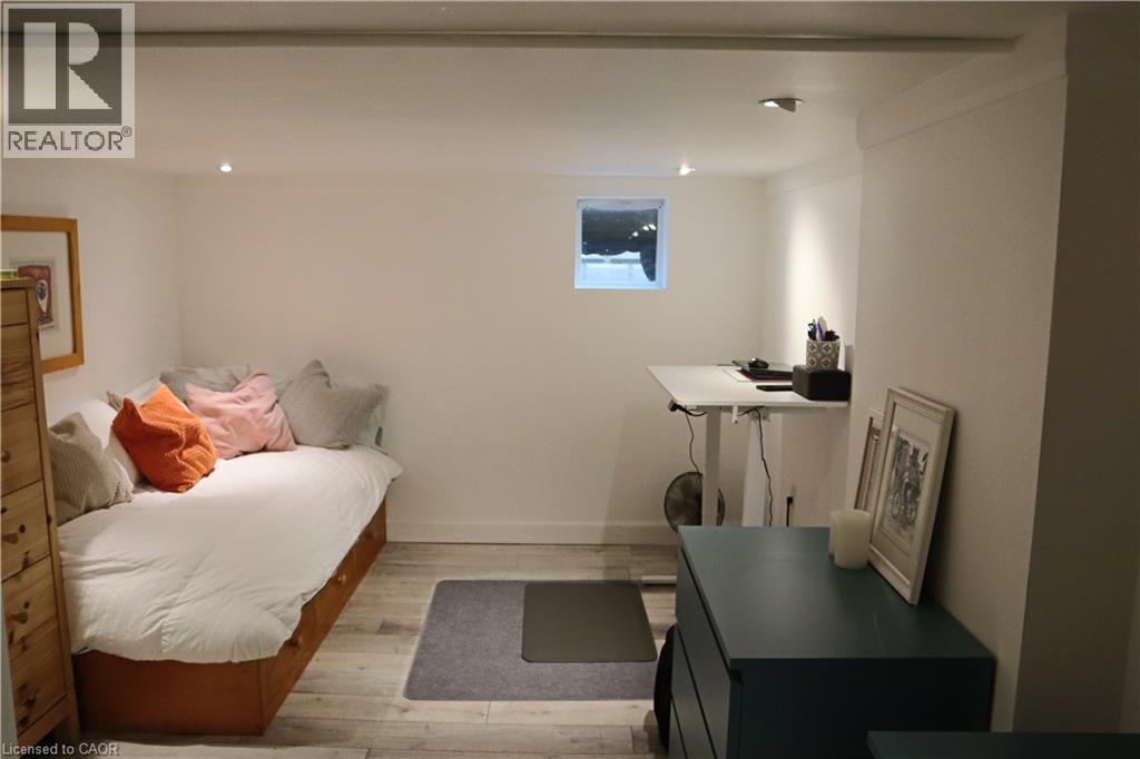 Photo 33 of 50 for 1177 York Street