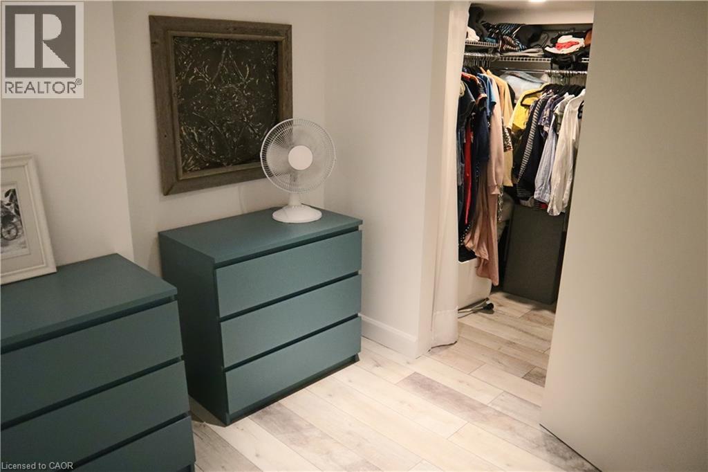 Photo 34 of 50 for 1177 York Street