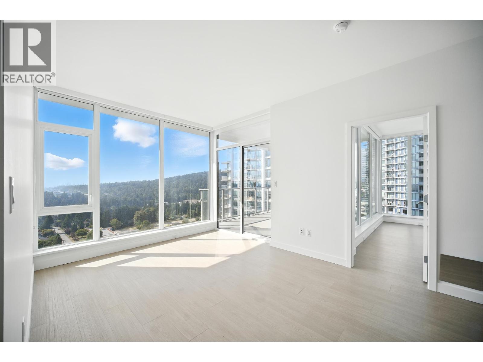 1601 699 Whiting Way, Coquitlam, British Columbia  V3J 0N7 - Photo 4 - R3041260