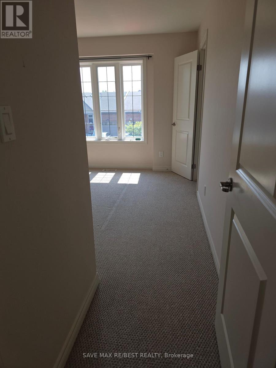 7 Glory Hill Road, St. Catharines, Ontario  L2P 0C7 - Photo 15 - X12346427