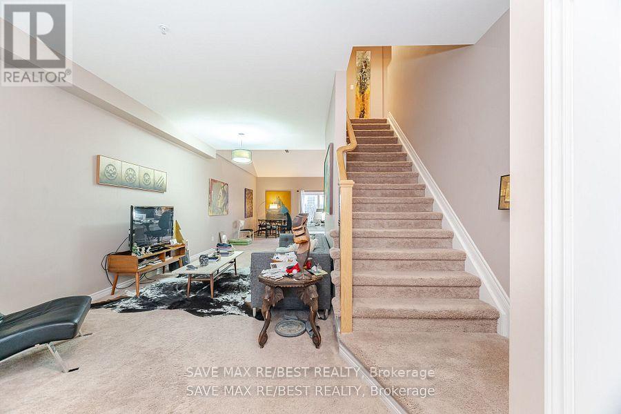7 Glory Hill Road, St. Catharines, Ontario  L2P 0C7 - Photo 3 - X12346427