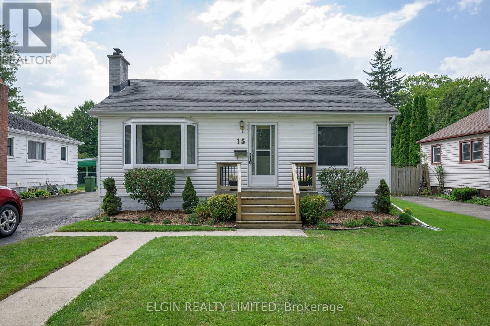 15 OAK STREET, St. Thomas, Ontario
