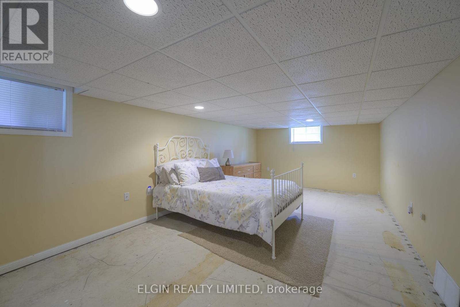 15 Oak Street, St. Thomas, Ontario  N5R 1R5 - Photo 18 - X12386558