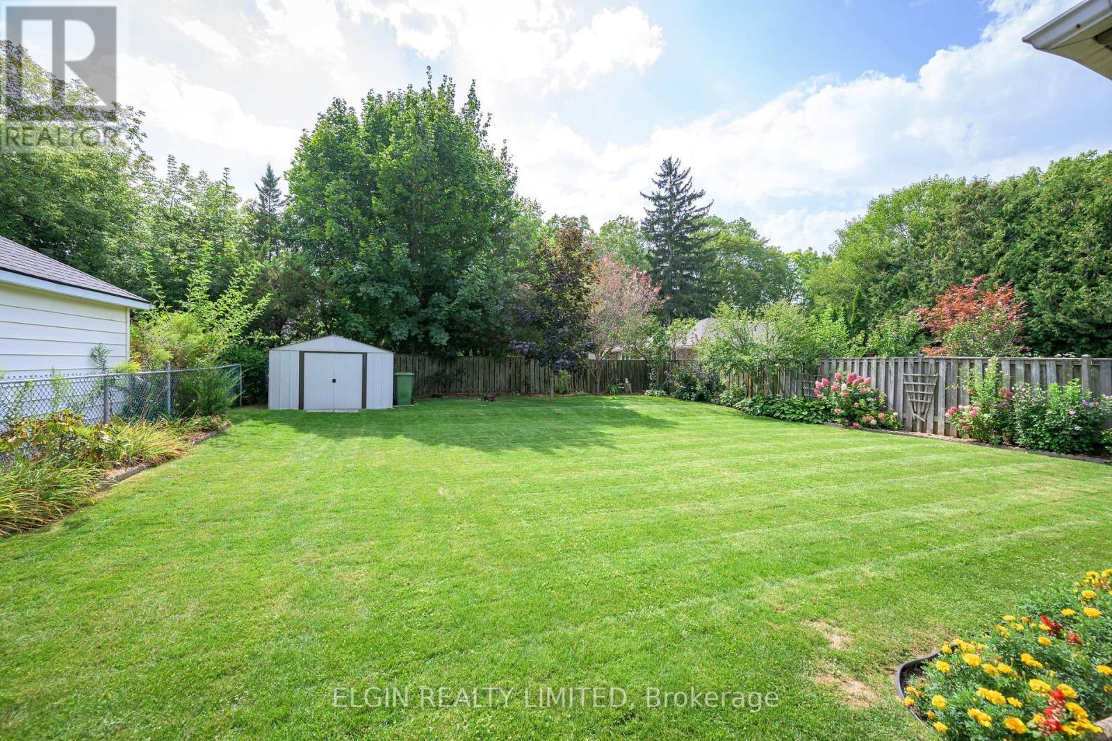 15 Oak Street, St. Thomas, Ontario  N5R 1R5 - Photo 23 - X12386558