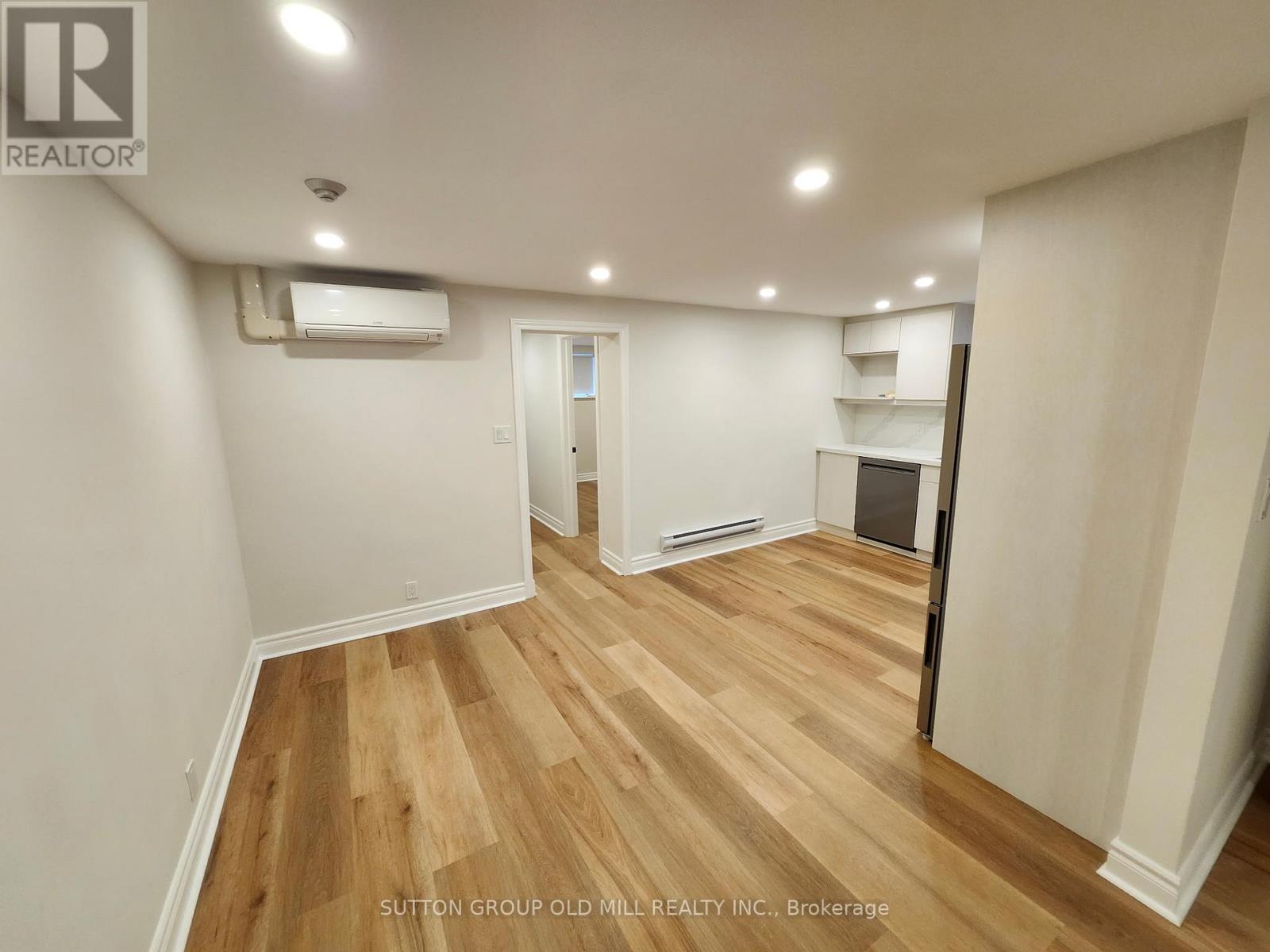 5 - 668 Willard Avenue, Toronto, Ontario  M6S 3S5 - Photo 16 - W12386512