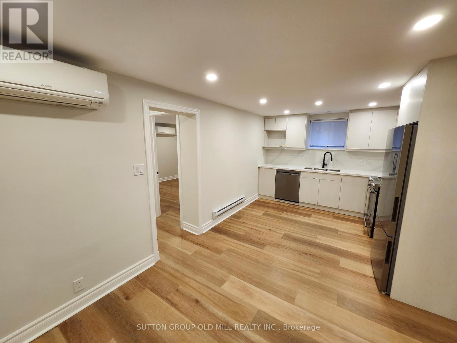 5 - 668 Willard Avenue, Toronto, Ontario  M6S 3S5 - Photo 5 - W12386512