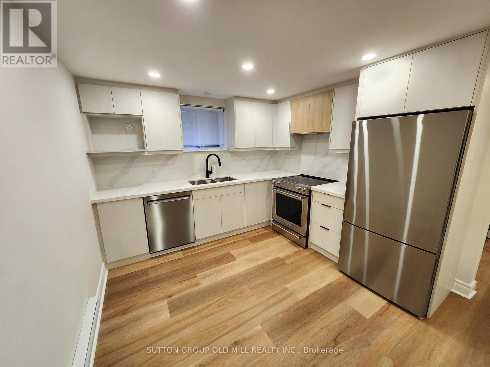 5 - 668 Willard Avenue, Toronto, Ontario  M6S 3S5 - Photo 6 - W12386512