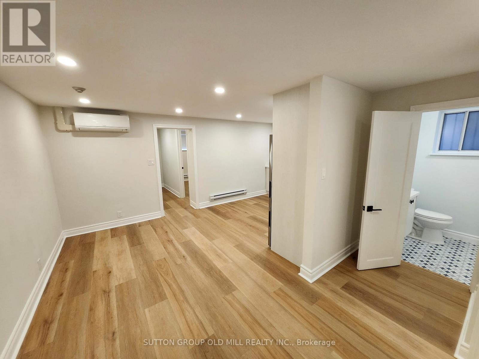 5 - 668 Willard Avenue, Toronto, Ontario  M6S 3S5 - Photo 8 - W12386512