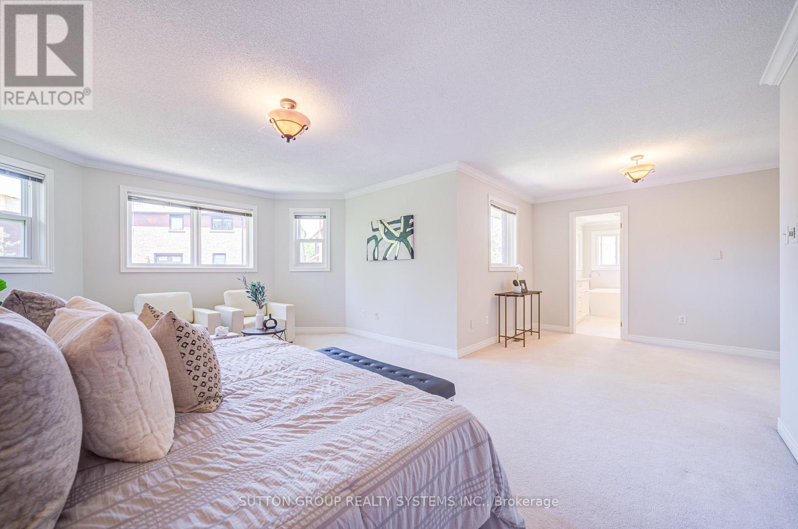 2979 Sycamore Street, Oakville, Ontario  L6J 7H9 - Photo 19 - W12386514