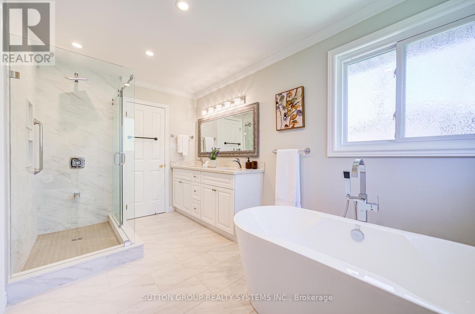 2979 Sycamore Street, Oakville, Ontario  L6J 7H9 - Photo 20 - W12386514