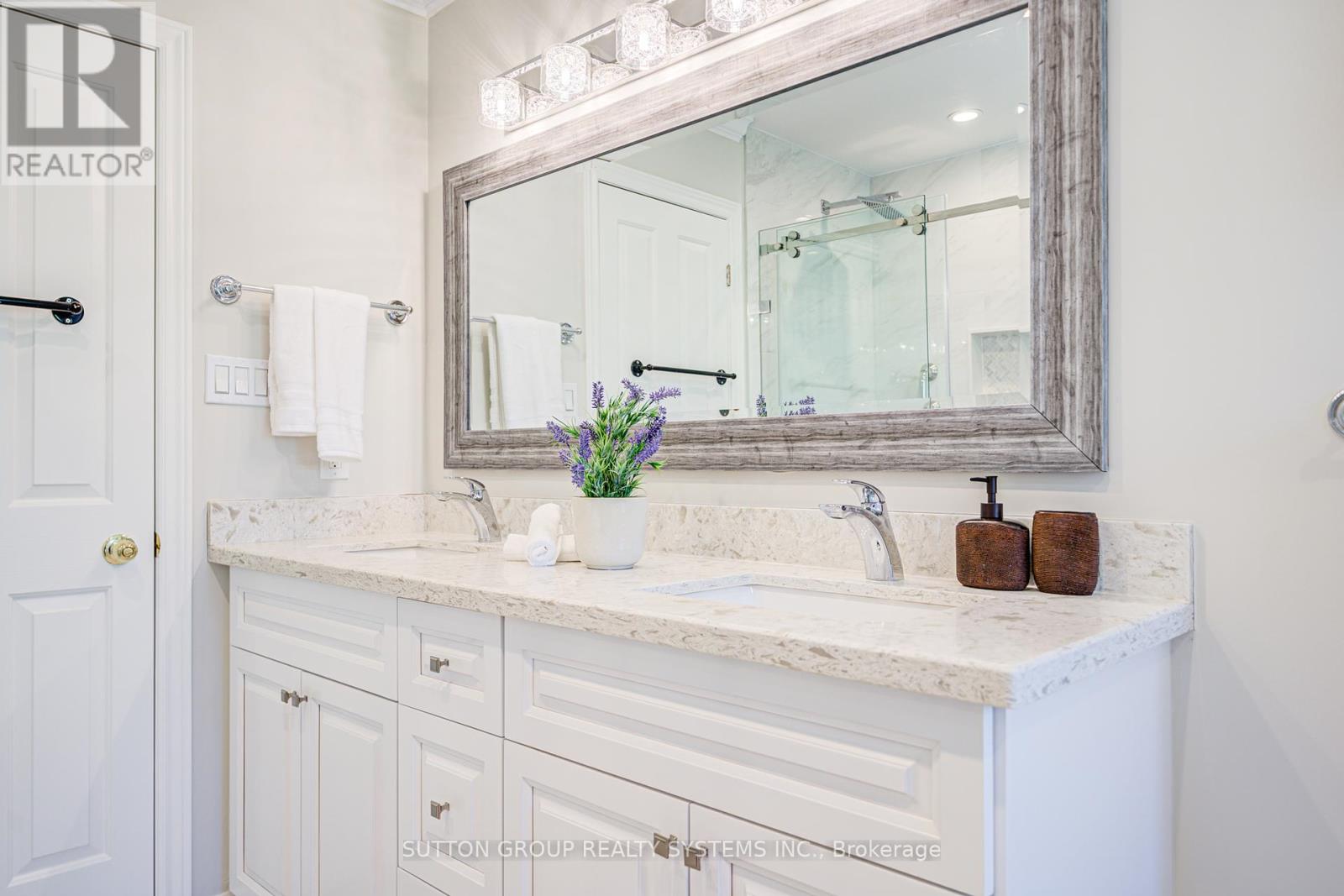 2979 Sycamore Street, Oakville, Ontario  L6J 7H9 - Photo 22 - W12386514