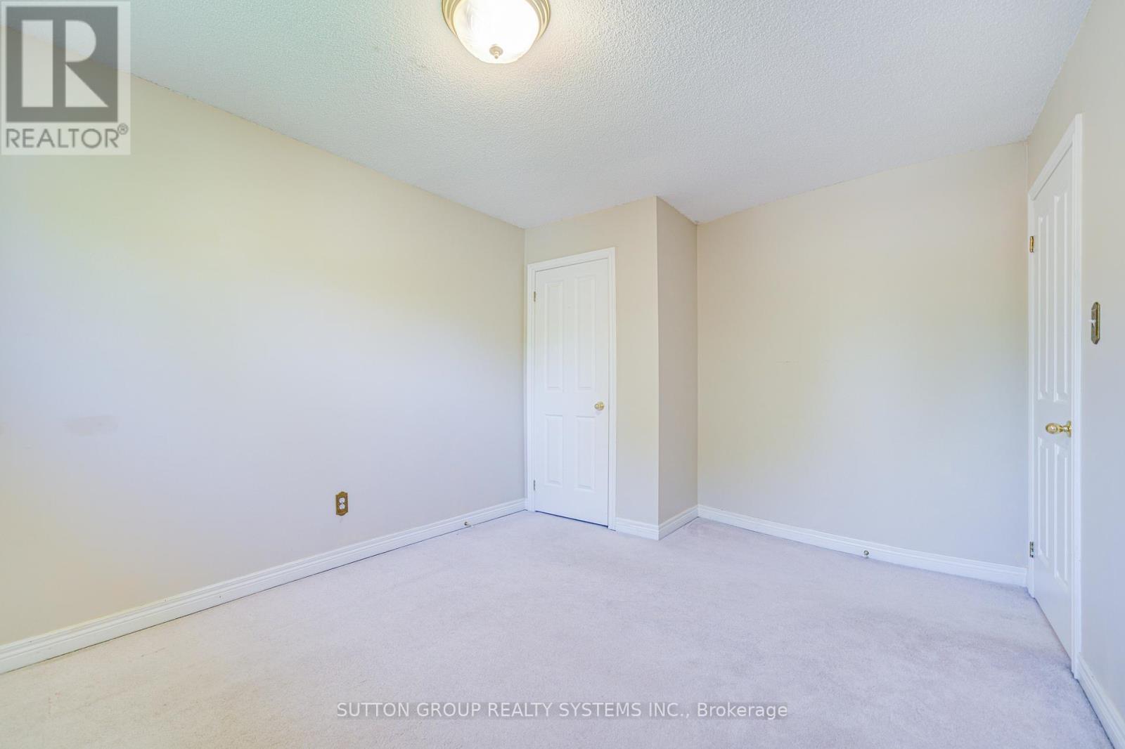 2979 Sycamore Street, Oakville, Ontario  L6J 7H9 - Photo 27 - W12386514