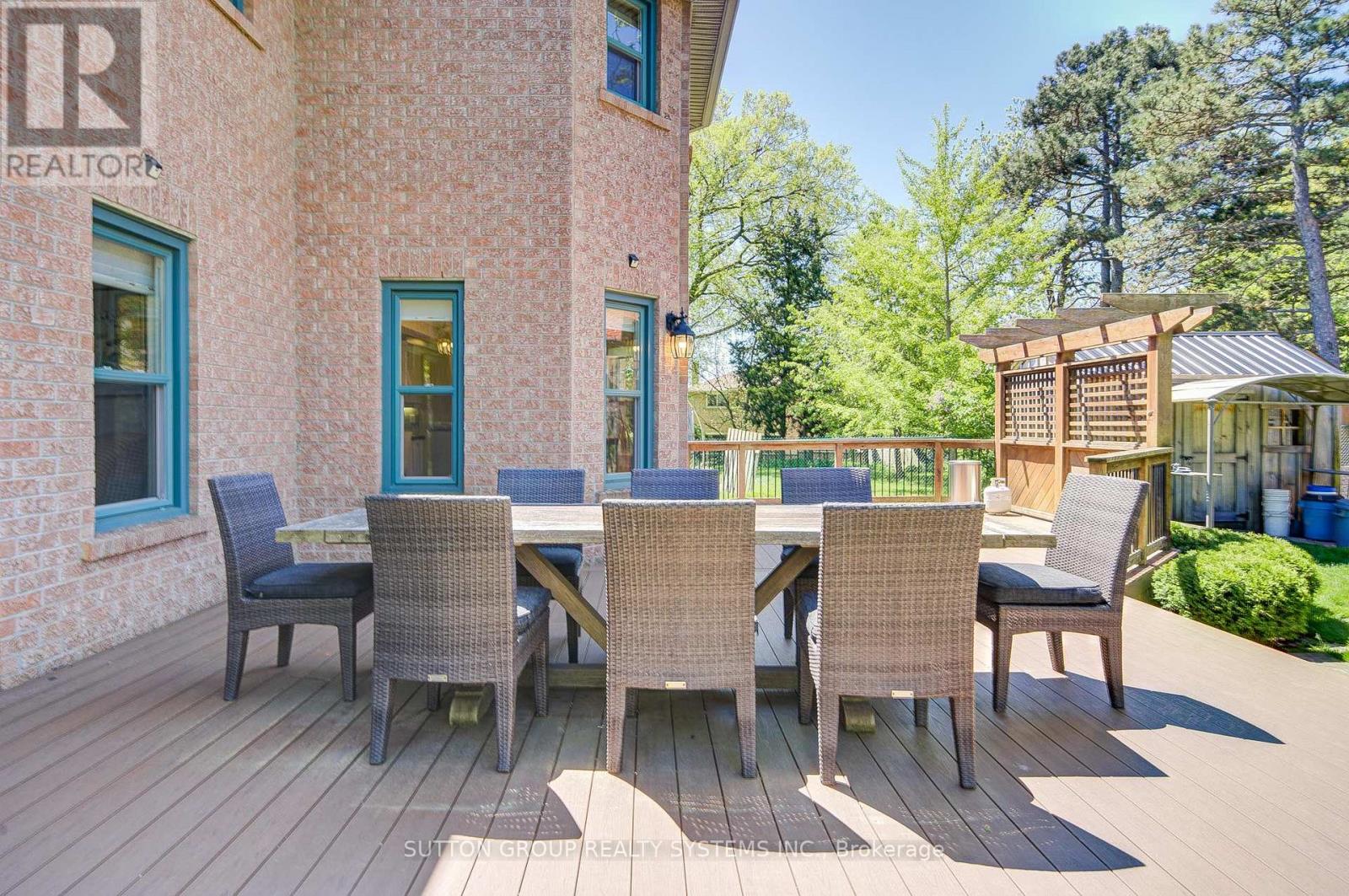 2979 Sycamore Street, Oakville, Ontario  L6J 7H9 - Photo 39 - W12386514