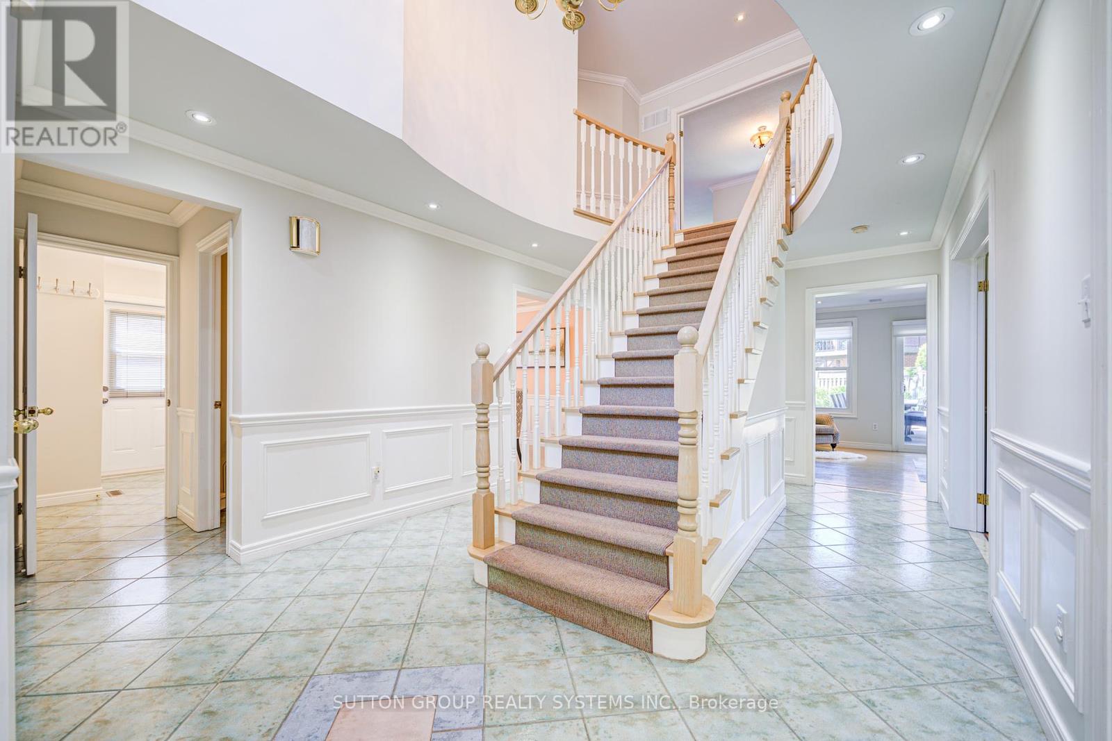 2979 Sycamore Street, Oakville, Ontario  L6J 7H9 - Photo 6 - W12386514