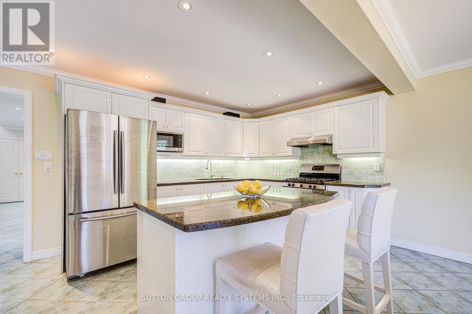 2979 Sycamore Street, Oakville, Ontario  L6J 7H9 - Photo 9 - W12386514