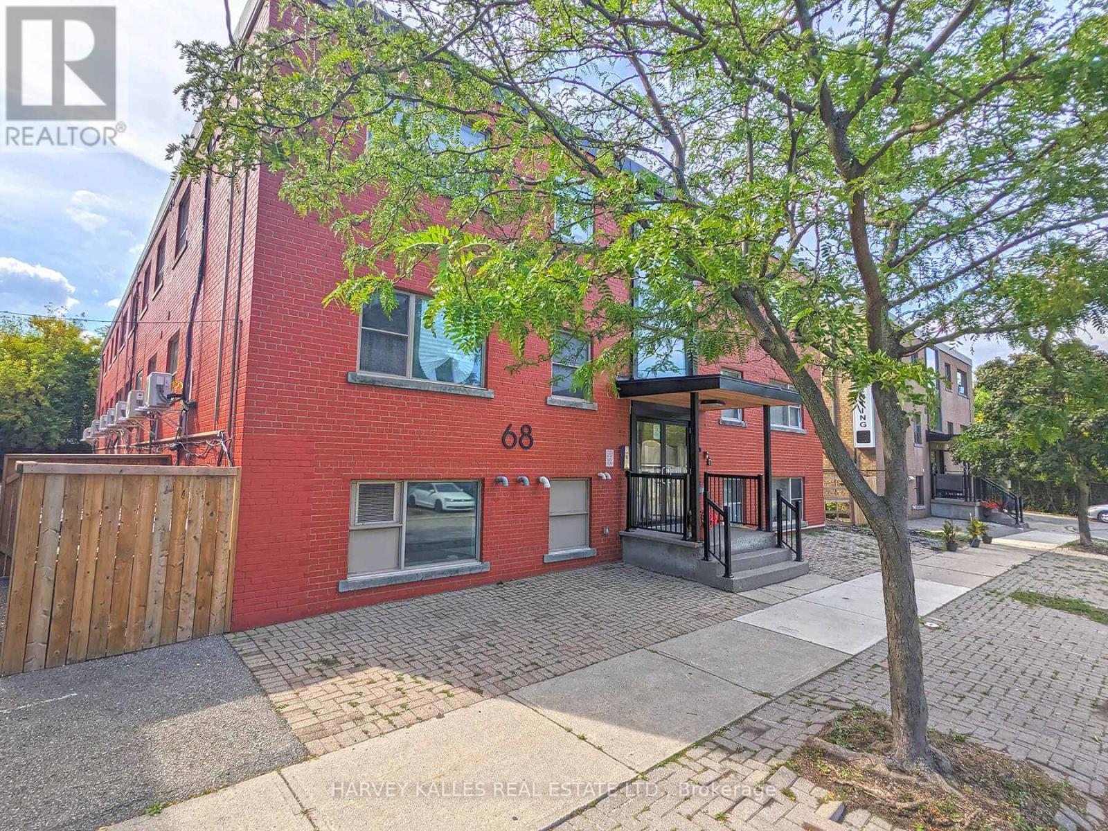 14 - 68 FIFTEENTH STREET, Toronto, Ontario