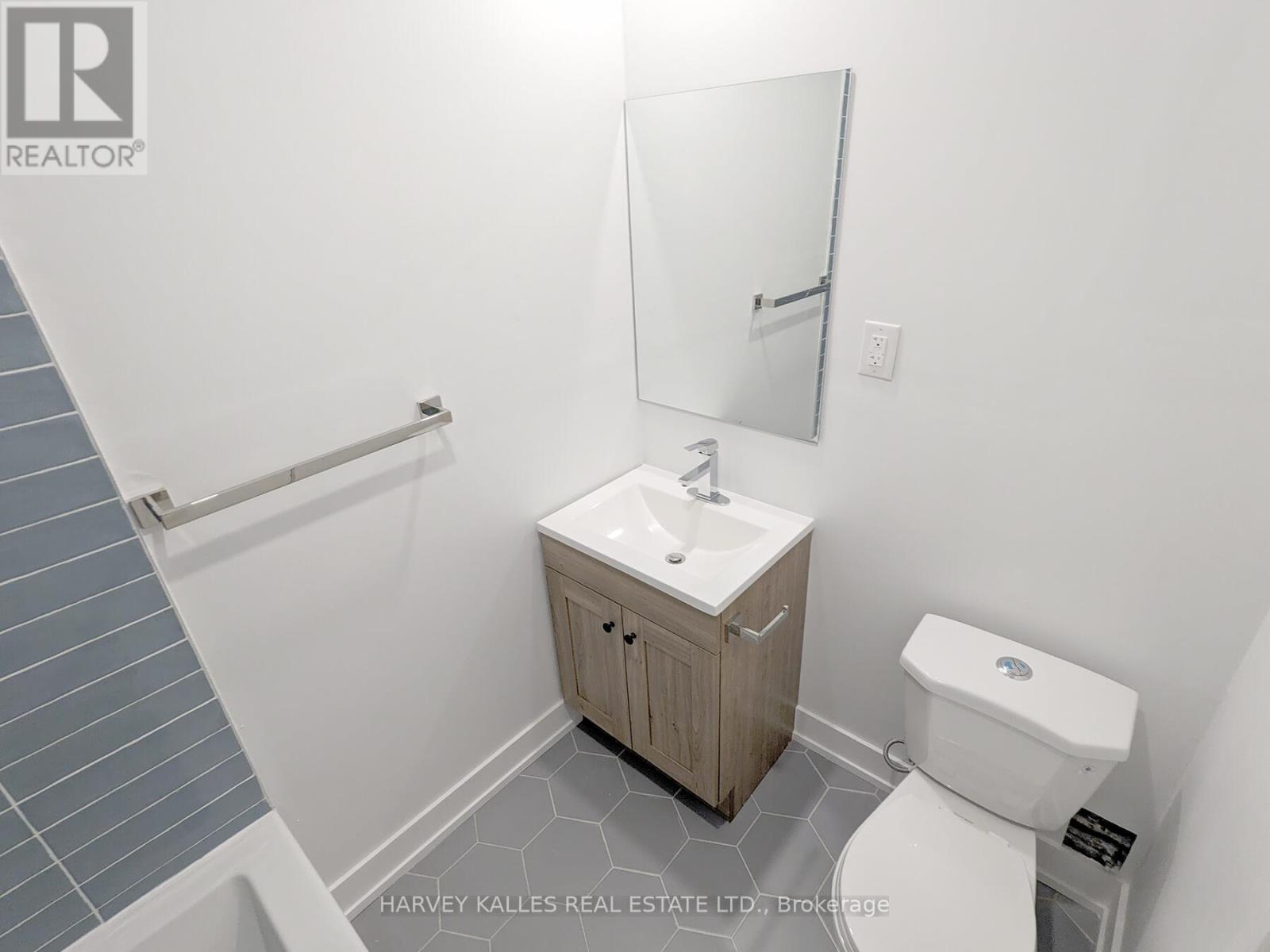 14 - 68 Fifteenth Street, Toronto, Ontario  M8V 3J6 - Photo 10 - W12386522