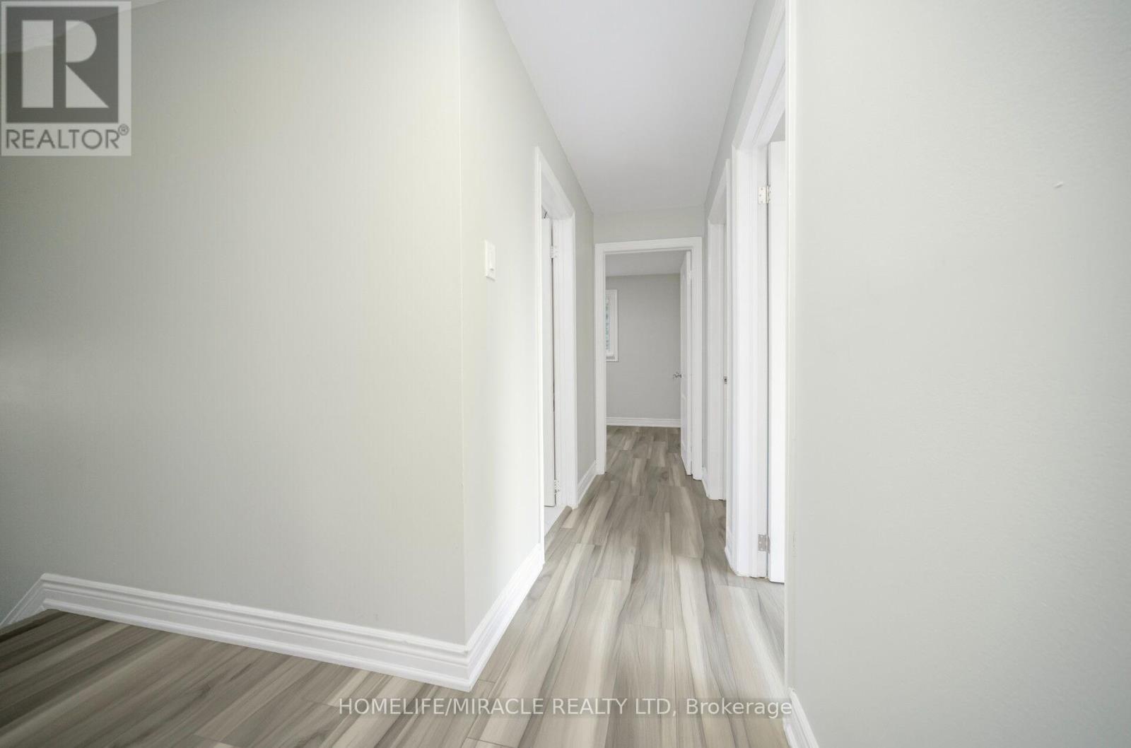 3777 Woodruff Crescent, Mississauga (Malton), Ontario  L4T 1T8 - Photo 19 - W12386527