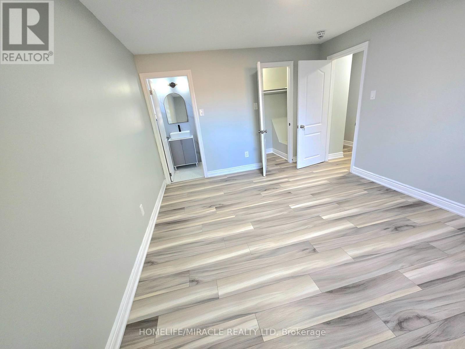 3777 Woodruff Crescent, Mississauga (Malton), Ontario  L4T 1T8 - Photo 21 - W12386527