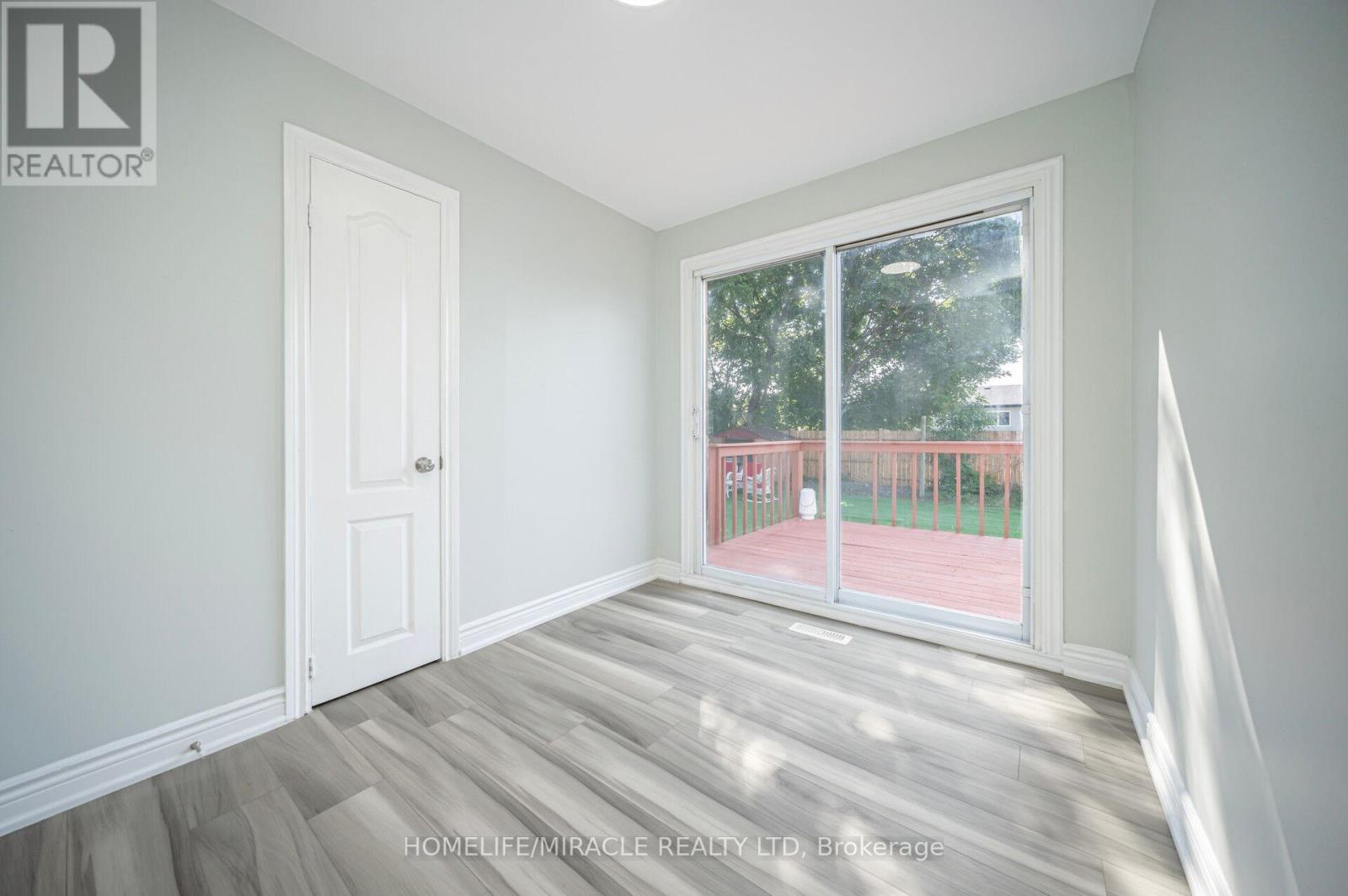 3777 Woodruff Crescent, Mississauga (Malton), Ontario  L4T 1T8 - Photo 24 - W12386527