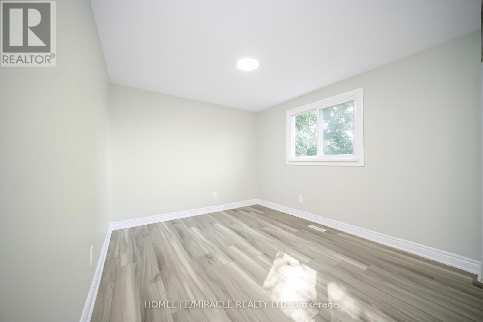 3777 Woodruff Crescent, Mississauga (Malton), Ontario  L4T 1T8 - Photo 26 - W12386527