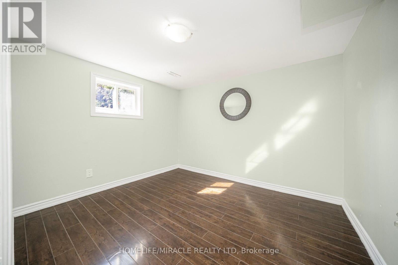 3777 Woodruff Crescent, Mississauga (Malton), Ontario  L4T 1T8 - Photo 36 - W12386527