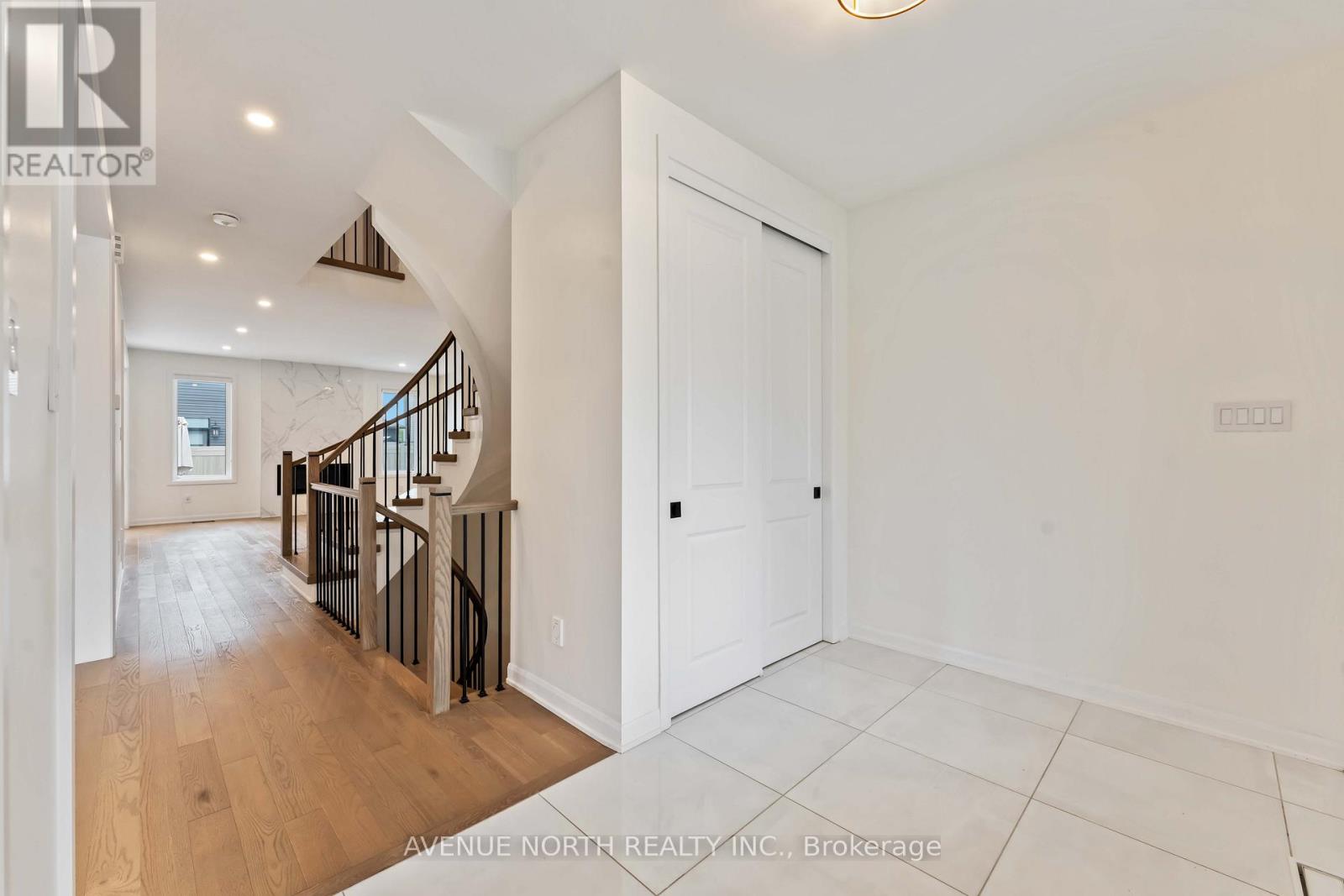 Property at 34 JETTY DRIVE image 3