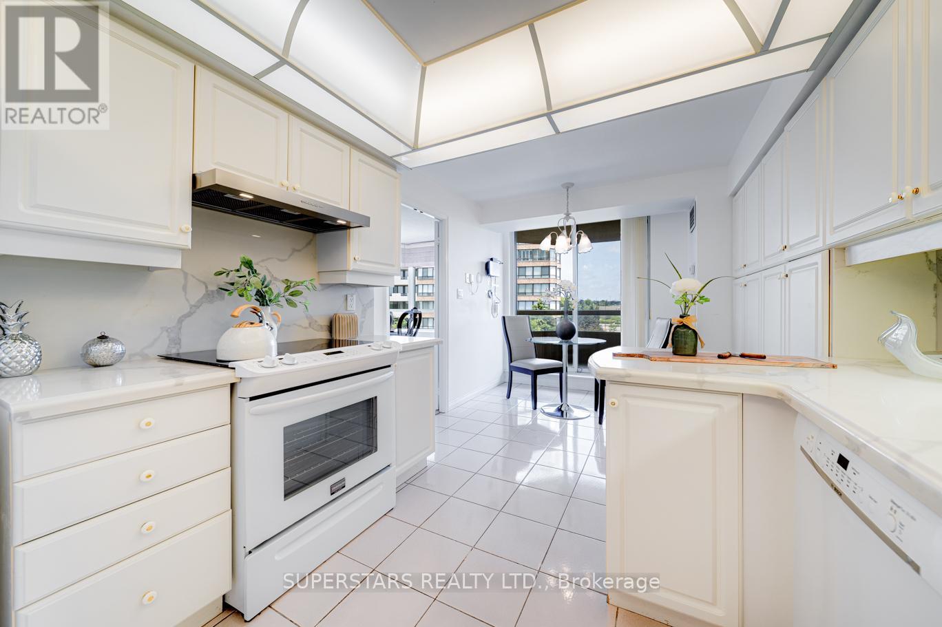 415 - 610 Bullock Drive, Markham, Ontario  L3R 0G1 - Photo 13 - N12386567