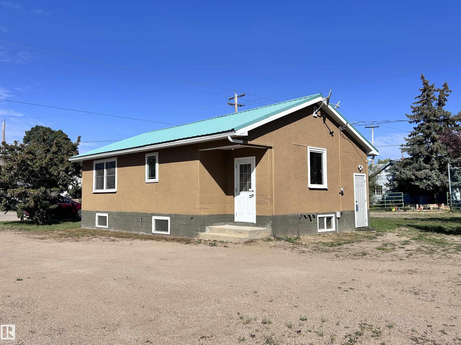 301 2nd Street, Thorhild, Alberta