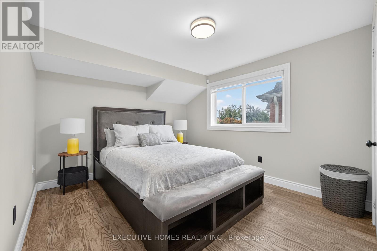2966 Tradewind Drive, Mississauga, Ontario  L5N 6L3 - Photo 30 - W12386560