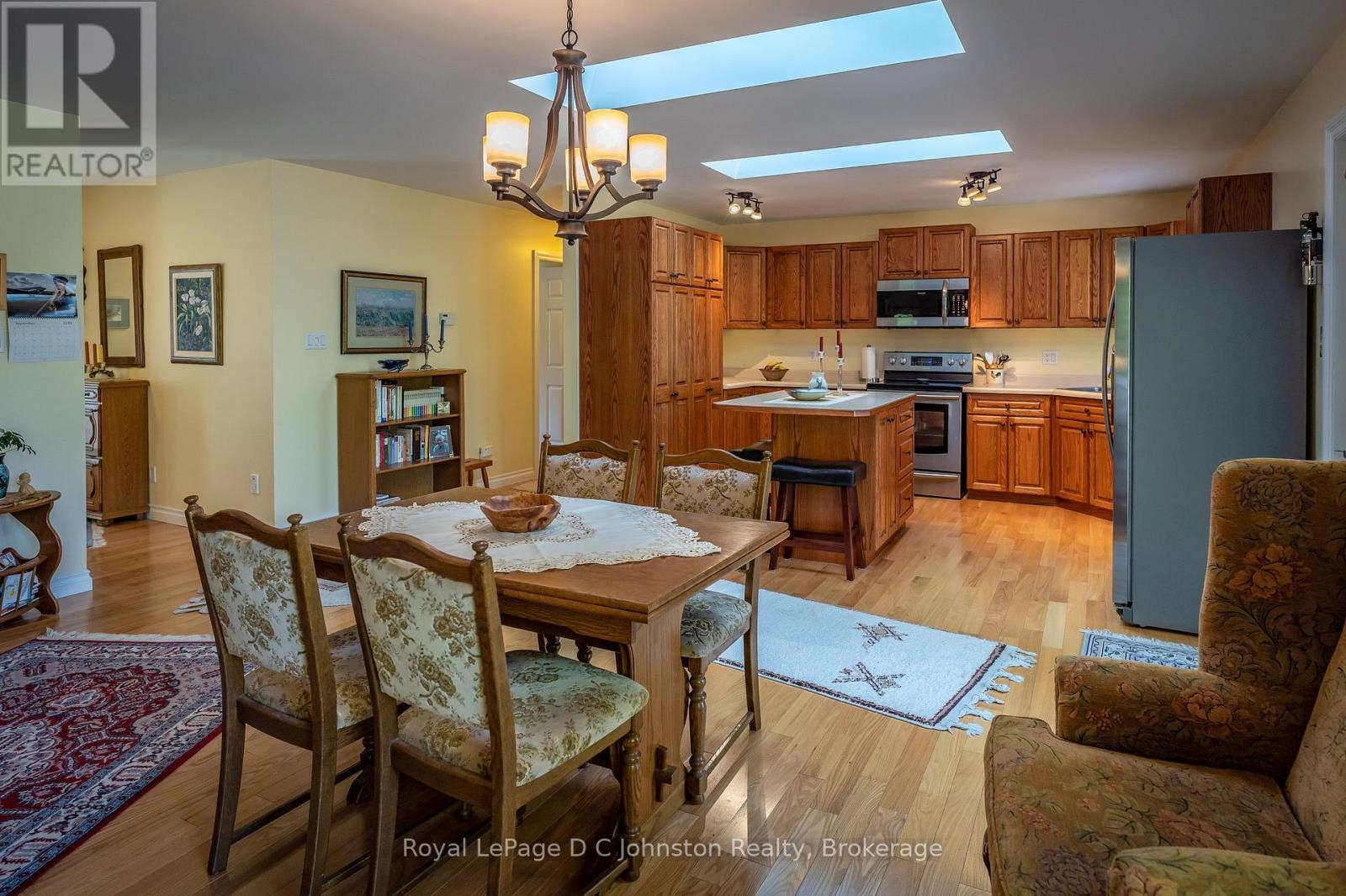 27 Gremik Crescent, South Bruce Peninsula, Ontario  N0H 2G0 - Photo 12 - X12386603