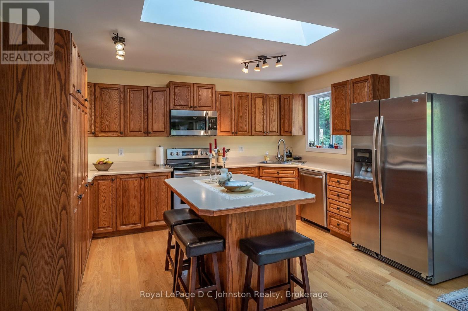 27 Gremik Crescent, South Bruce Peninsula, Ontario  N0H 2G0 - Photo 15 - X12386603