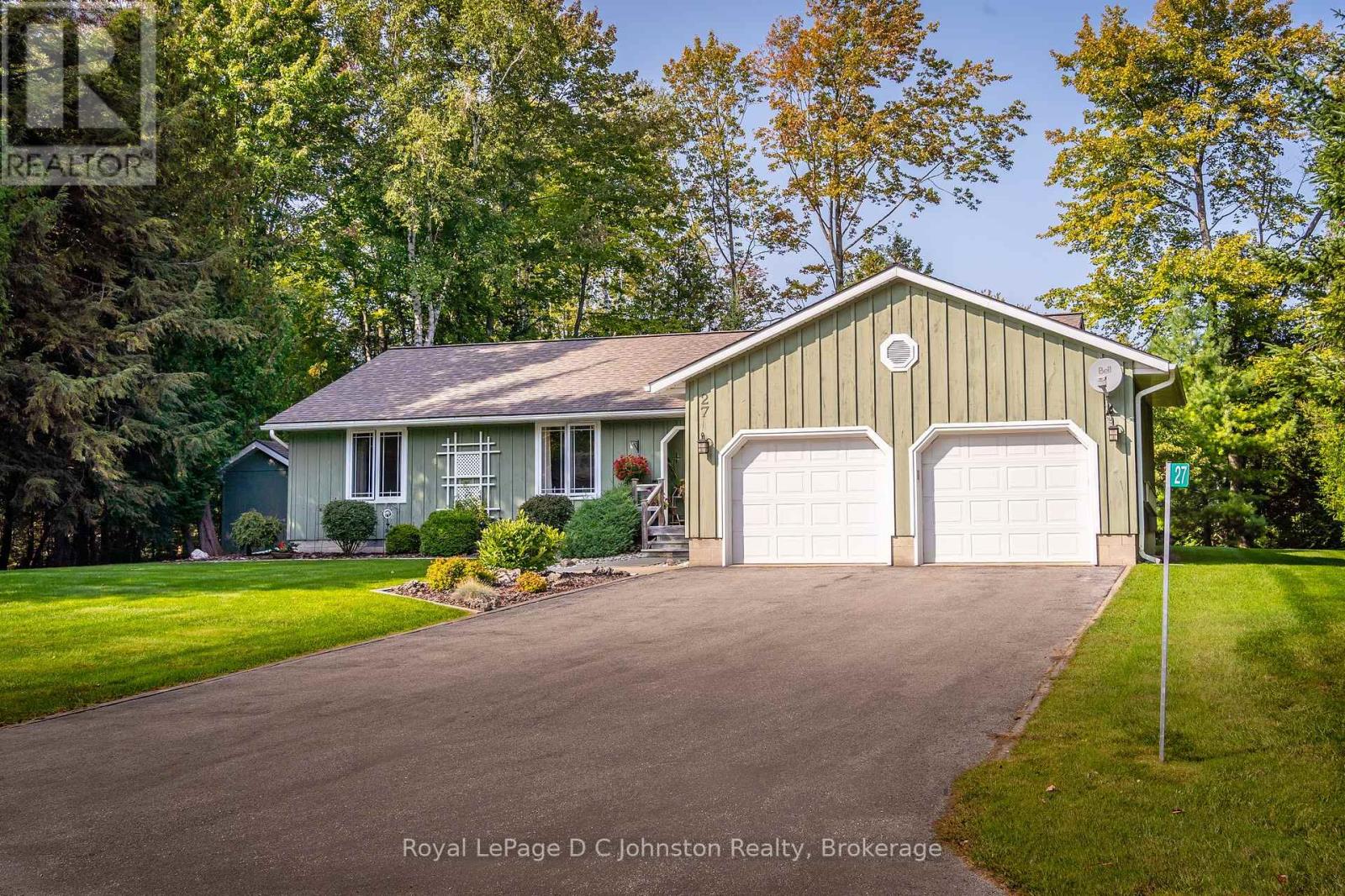 27 Gremik Crescent, South Bruce Peninsula, Ontario  N0H 2G0 - Photo 2 - X12386603