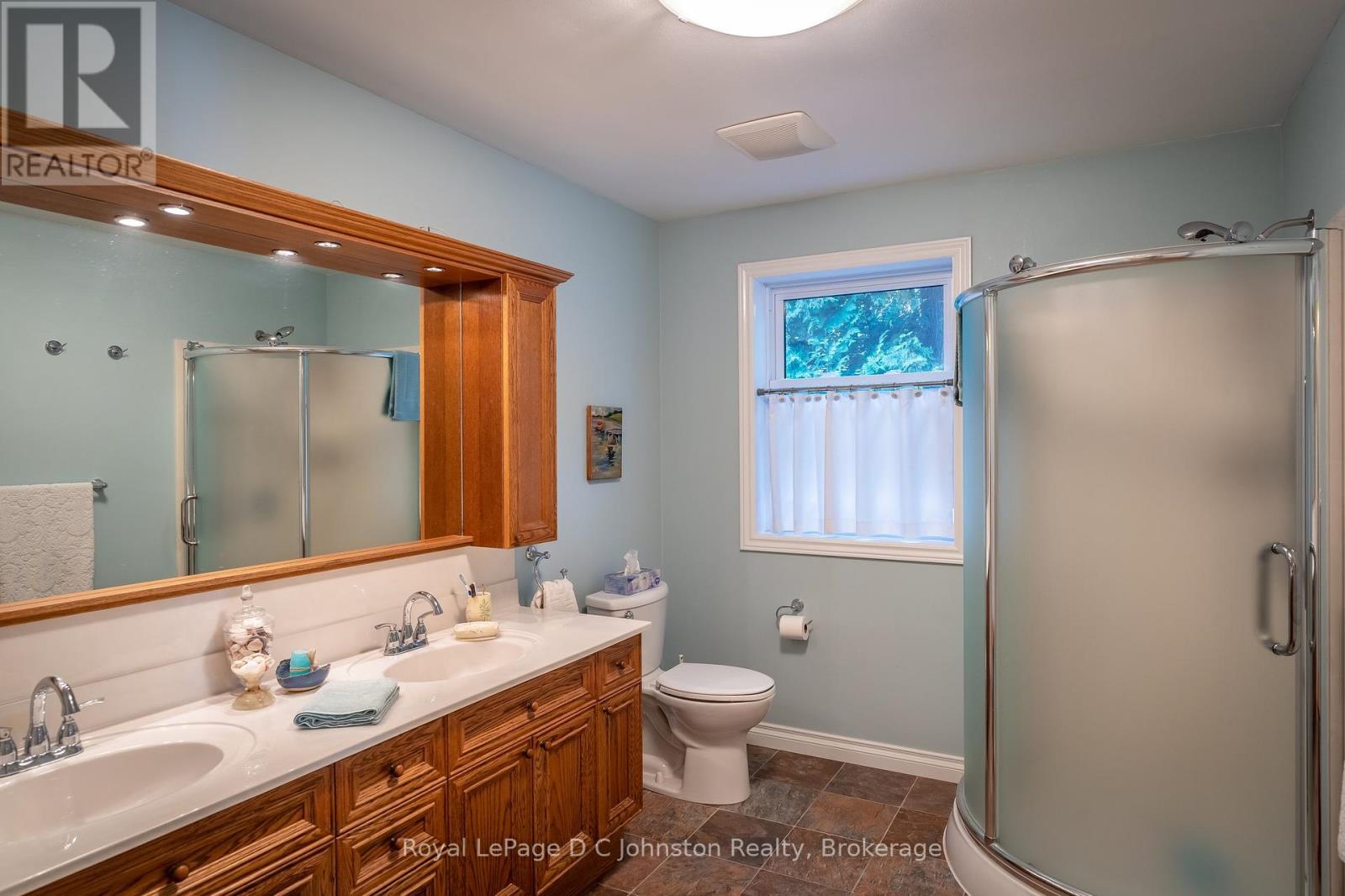 27 Gremik Crescent, South Bruce Peninsula, Ontario  N0H 2G0 - Photo 21 - X12386603
