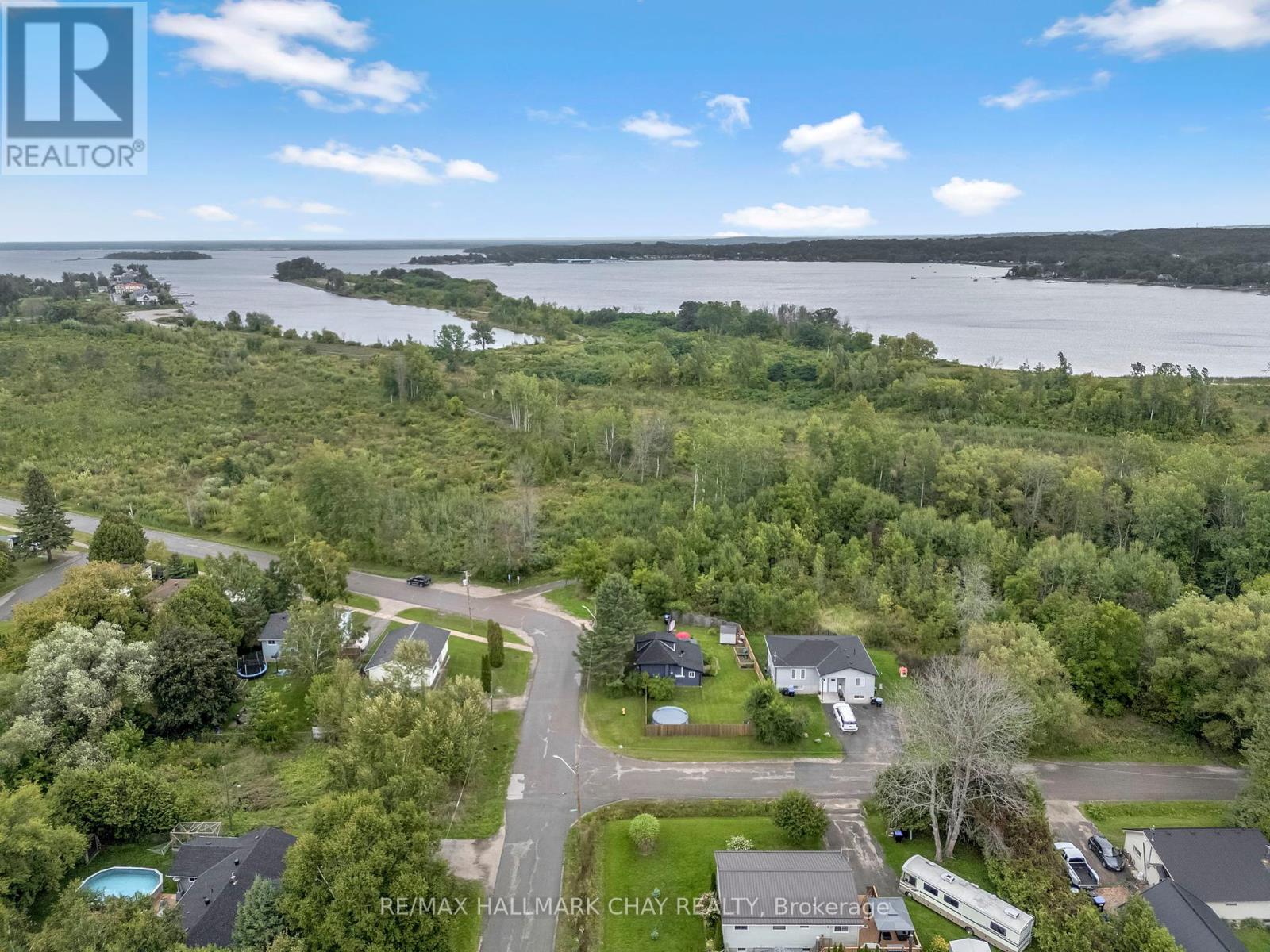 479 Margaret Street, Tay (Port Mcnicoll), Ontario  L0K 1R0 - Photo 2 - S12384473